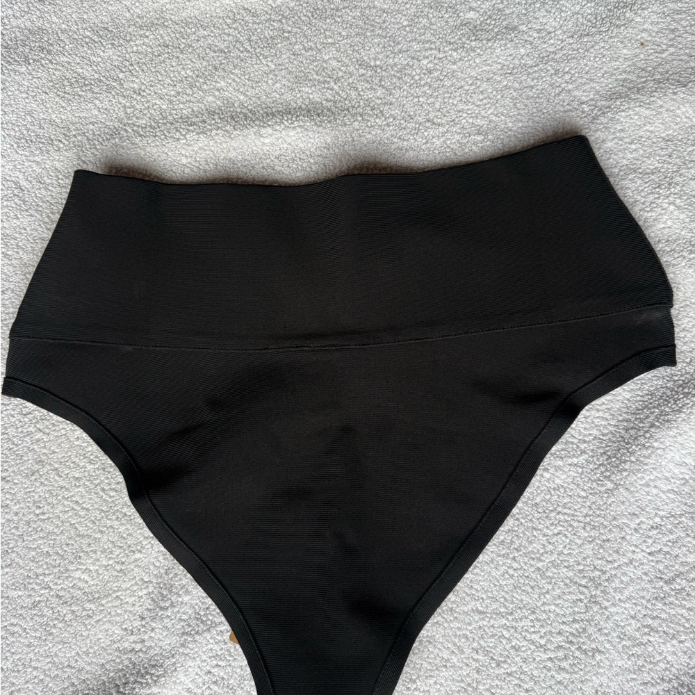 Black Seamless Crop Tank & High Waist Brief Set - Picture 7 of 7